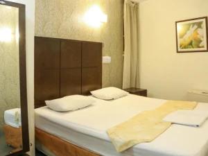 تور هوایی اصفهان به مشهد هتل آپارتمان پرهام تور هوایی اصفهان به مشهد هتل آپارتمان پرهام