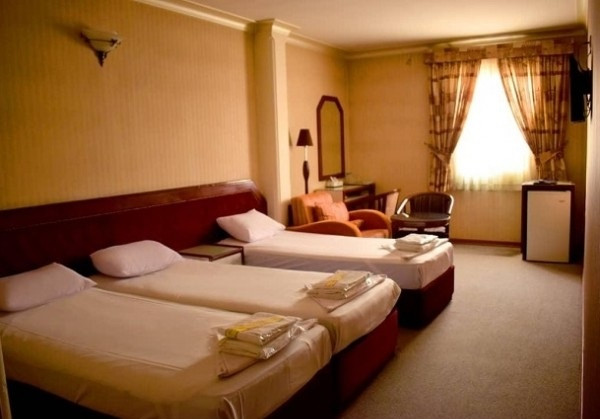 تورهوایی شیراز به مشهد هتل کیان