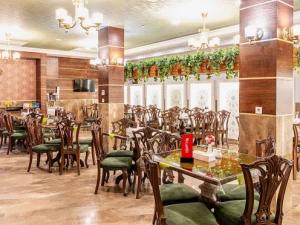 تور هوایی تهران به مشهد هتل رواق تور هوایی تهران به مشهد هتل رواق