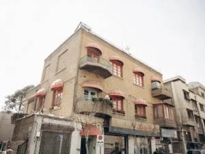 اقامتگاه سنتی لولاگر گودو تهران اقامتگاه سنتی لولاگر گودو تهران