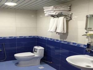 تور ریلی تهران به یزد هتل سنتی فاضلی 6 تخته تور ریلی تهران به یزد هتل سنتی فاضلی 6 تخته