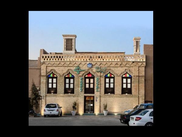 تور ریلی تهران به یزد هتل سنتی فاضلی 6 تخته تور ریلی تهران به یزد هتل سنتی فاضلی 6 تخته