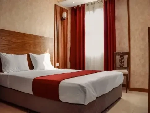 تورترکیبی مشهد اصفهان وشیرازهتل صوفی وپارسه تورترکیبی مشهد اصفهان وشیرازهتل صوفی وپارسه