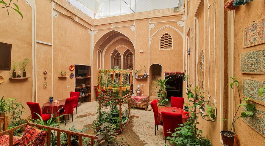 تورزمینی2شب3روز تهران به یزد هتل سنتی شهرزاد