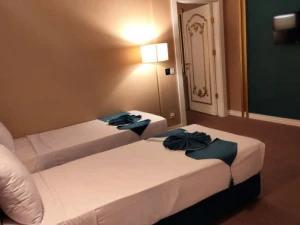 تور هوایی تهران به مشهد هتل امپراطور تور هوایی تهران به مشهد هتل امپراطور