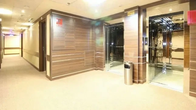 تورهوایی اصفهان مشهد5شب و6روز هتل سی و سه پل