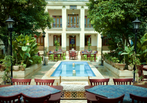 بوتیک هتل سنتی آناهید شیراز