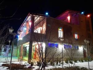 اقامتگاه بوم گردی آوای تالاب بروجن اقامتگاه بوم گردی آوای تالاب بروجن