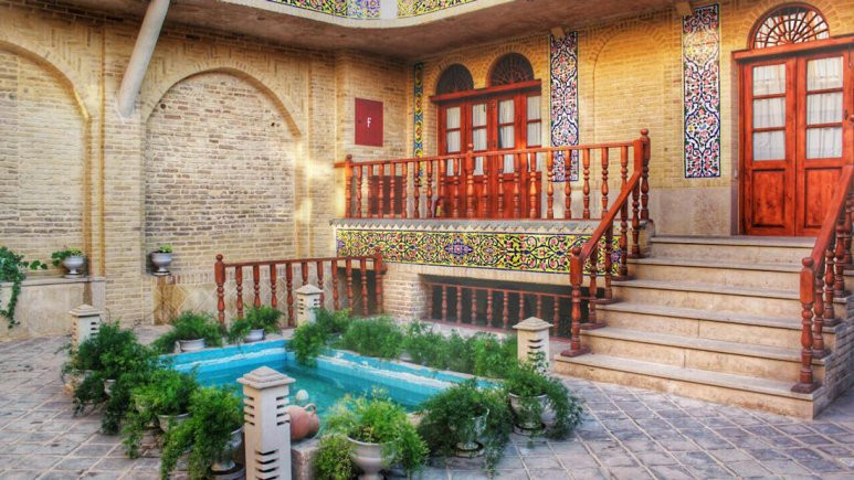 اقامتگاه سنتی فروغ مهر شیراز
