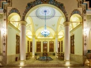 اقامتگاه سنتی یاسمین راهب کاشان اقامتگاه سنتی یاسمین راهب کاشان