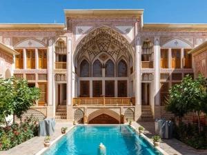 اقامتگاه سنتی مهینستان راهب کاشان اقامتگاه سنتی مهینستان راهب کاشان