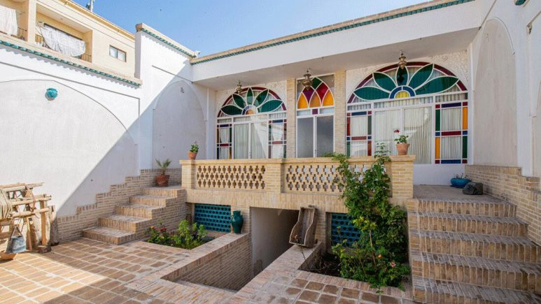 اقامتگاه بوم گردی ملک کاشان