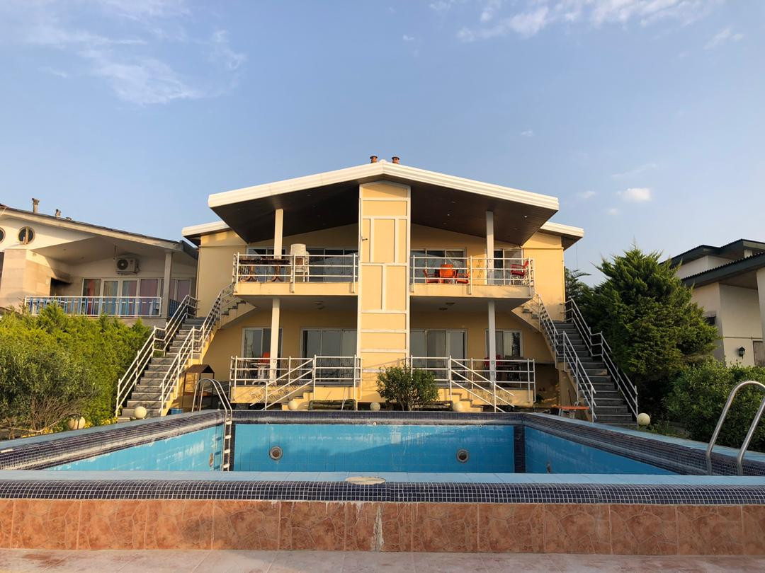 بوتیک ویلا مهسا شهرک برند ساحلی استخر۴