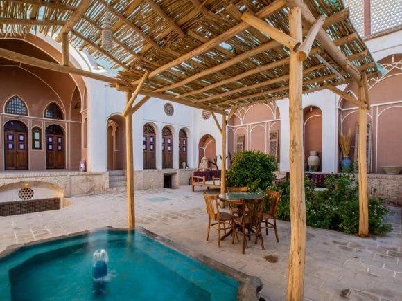 اقامتگاه سنتی شاسوسا کاشان اقامتگاه سنتی شاسوسا کاشان