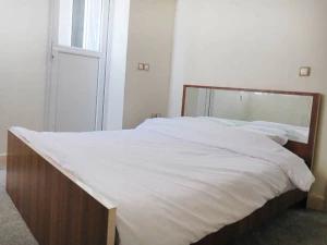 آپارتمان 85 متری زرهی 2 در شیراز آپارتمان 85 متری زرهی 2 در شیراز