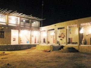 اقامتگاه بوم گردی خالو منصور قشم اقامتگاه بوم گردی خالو منصور قشم