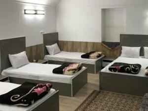 اقامتگاه سنتی الماس یزد اقامتگاه سنتی الماس یزد