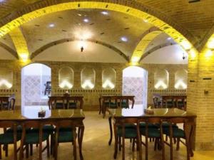 هتل آواسا یزد هتل آواسا یزد