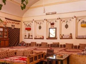 اقامتگاه سنتی خانه خشتی یزد اقامتگاه سنتی خانه خشتی یزد