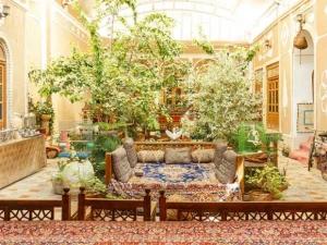 اقامتگاه بوم گردی خشت آباد یزد اقامتگاه بوم گردی خشت آباد یزد