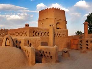 بوم گردی بوم قلعه آریز بافق بوم گردی بوم قلعه آریز بافق