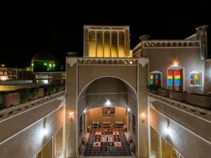 اقامتگاه سنتی انار عقدا یزد اقامتگاه سنتی انار عقدا یزد