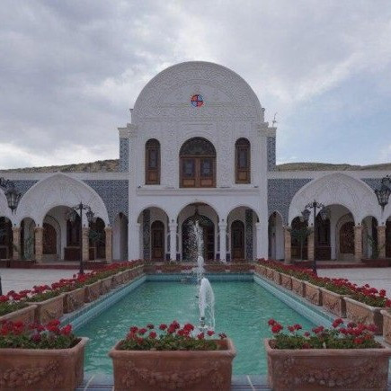 پشتیبانی آنلاین مجتمع گردشگری گلستانکوه خوانسار