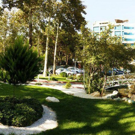 پشتیبانی آنلاین  هتل بلوط تهران