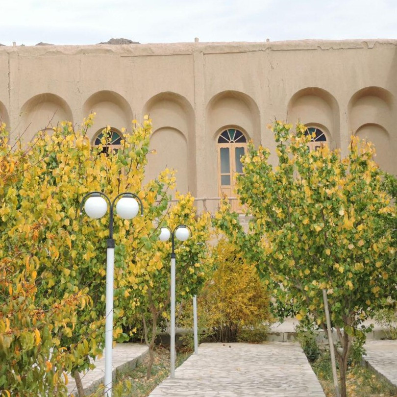 پشتیبانی آنلاین اقامتگاه بوم گردی خانه محمدخان آباده