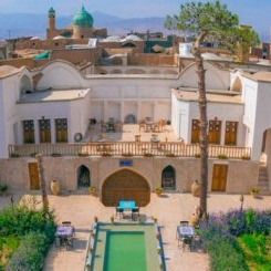 پشتیبانی آنلاین اقامتگاه سنتی سرای کاسیان کاشان