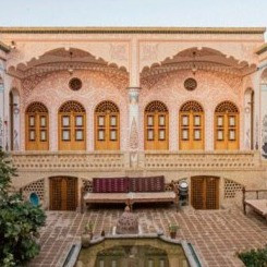 پشتیبانی آنلاین اقامتگاه سنتی امیر السلطنه کاشان