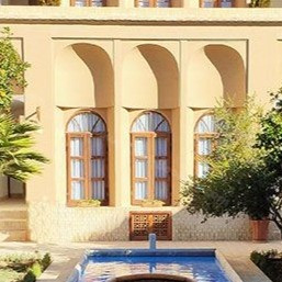 پشتیبانی آنلاین اقامتگاه سنتی هومان یزد