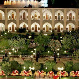 پشتیبانی آنلاین هتل عباسی اصفهان