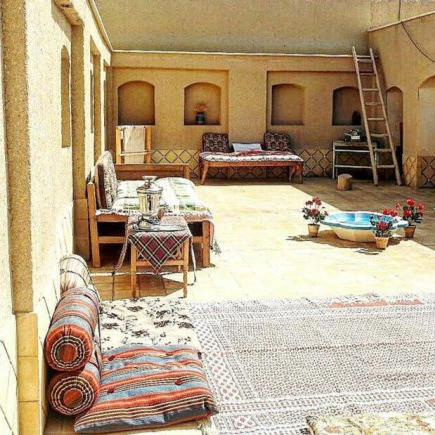 پشتیبانی آنلاین اقامتگاه بوم گردی گاره دژ ورزنه