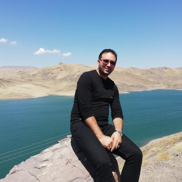 آرمین شکرزاده