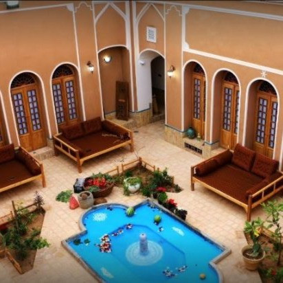 پشتیبانی آنلاین اقامتگاه بوم گردی خشت و خاطره یزد