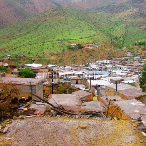 پشتیبان آنلاین اقامتگاه بوم گردی لایز داراب