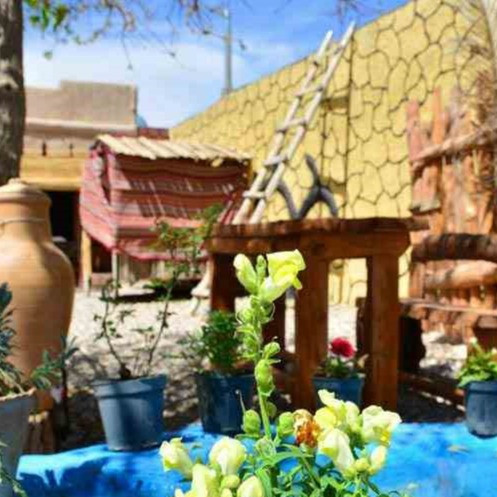 پشتیبانی آنلاین اقامتگاه بوم گردی آسمان آبی فسا