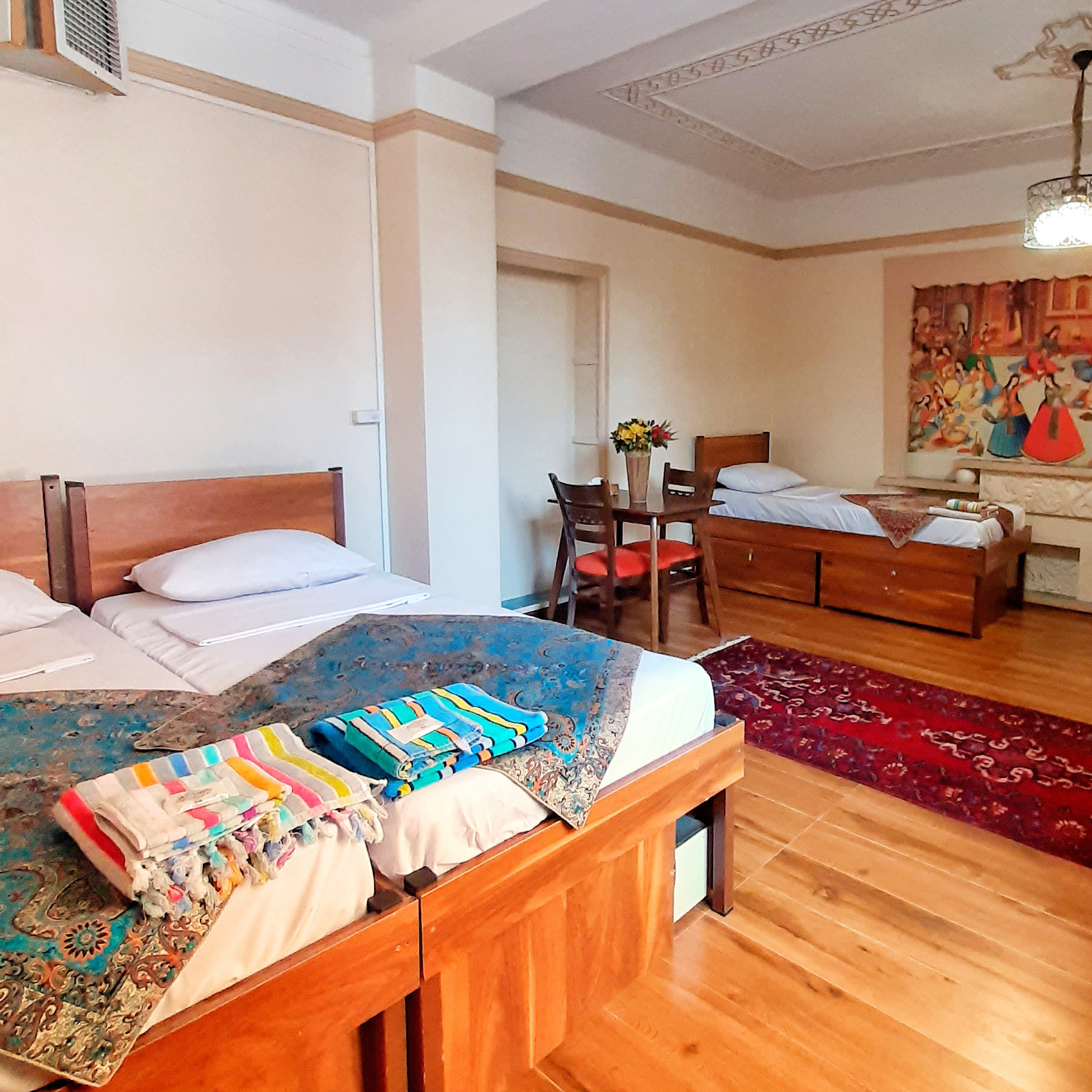 پشتیبانی آنلاین بوتیک هتل پهلوان رزاز تهران