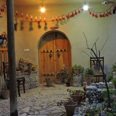 پشتیبانی آنلاین اقامتگاه بوم گردی کروشک ایزدخواست