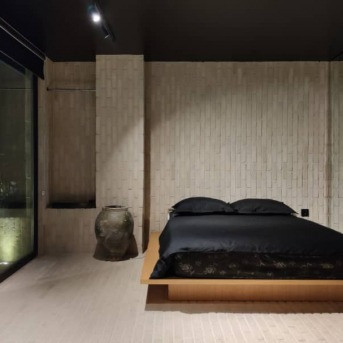 زهرا موجودی