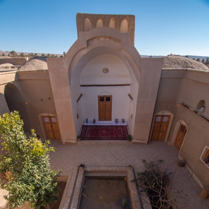 پشتیبانی آنلاین اقامتگاه بوم گردی بافت تاریخی اصفهک طبس