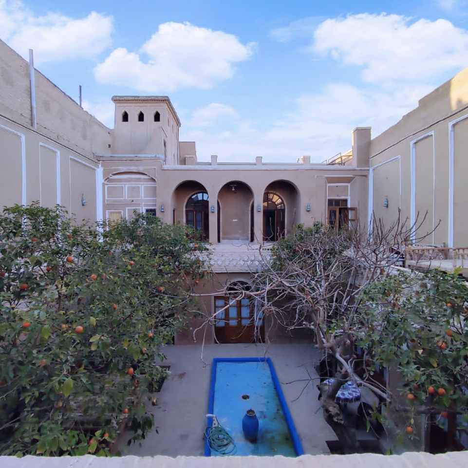 پشتیبانی آنلاین اقامتگاه سنتی سروش یزد