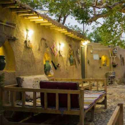 پشتیبانی آنلاین اقامتگاه بوم گردی سرو کهن ابرکوه