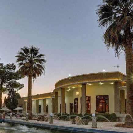 پشتیبان آنلاین هتل آپادانا تخت جمشید مرودشت