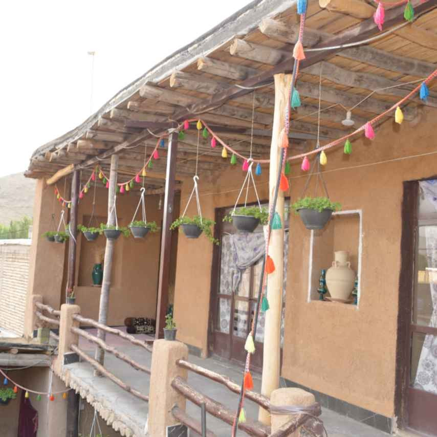 پشتیبانی آنلاین اقامتگاه بوم گردی گینای سامان