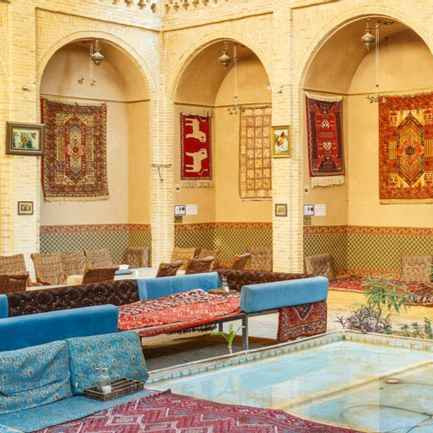 پشتیبانی آنلاین اقامتگاه سنتی عمارت بارمان یزد