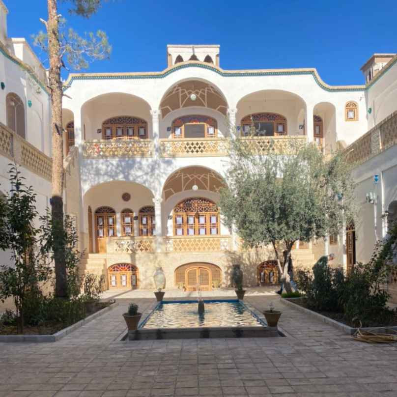 پشتیبانی آنلاین اقامتگاه سنتی اطلسی کاشان