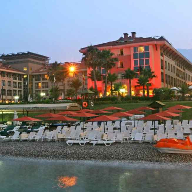 پشتیبانی آنلاین هتل فیم رزیدنس آنتالیا