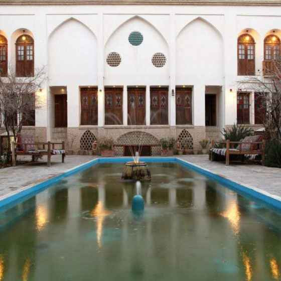 پشتیبانی آنلاین اقامتگاه سنتی خانه تاریخی احسان کاشان